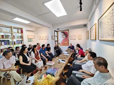 《神曲》东来的形式与格义漫谈——以承办展览展示活动为镜像的跨文化折射