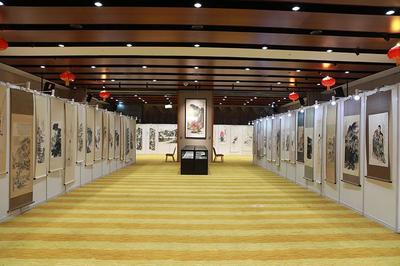 纪念张大千宗师诞辰120周年书画文献展在北京台湾会馆开幕